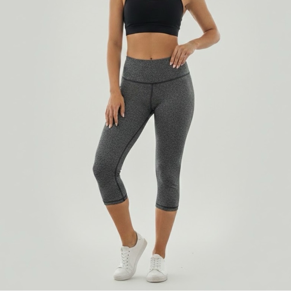 NEW Victoria's Secret VSX Knockout Capri Leggings Heather Gray XS Yoga Gym Sport